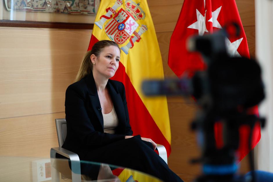 La consejera de Familia, Ana Dávila, durante la entrevista con El Debate
