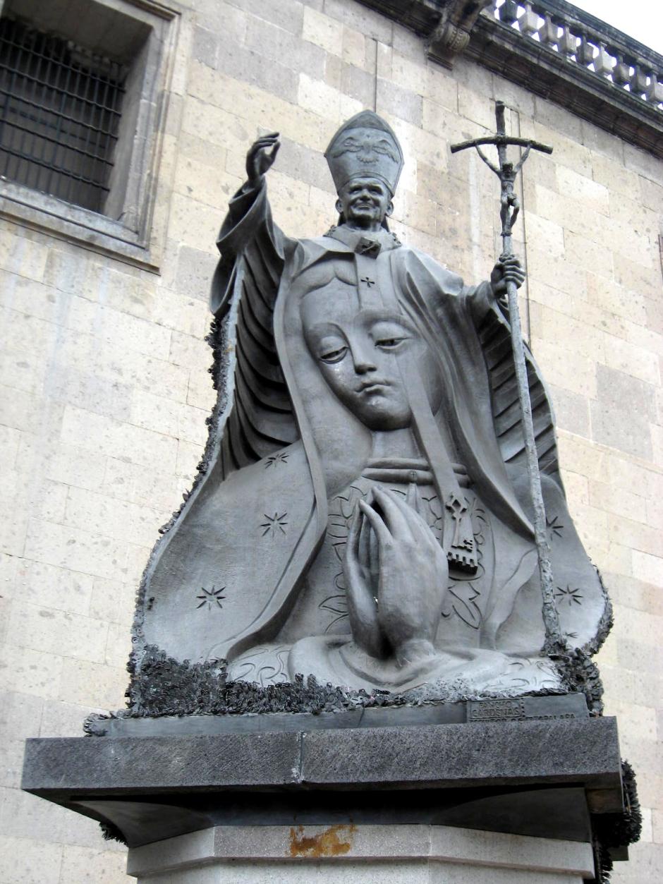 Monumento a Juan Pablo II en Ciudad de México