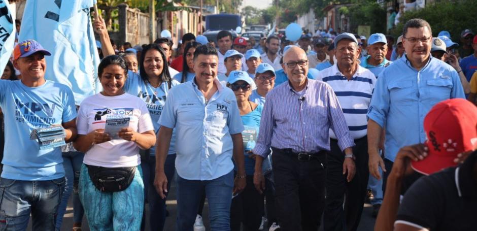 Andrés Caleca, opositor venezolano, en un acto de campaña en Yaracuy