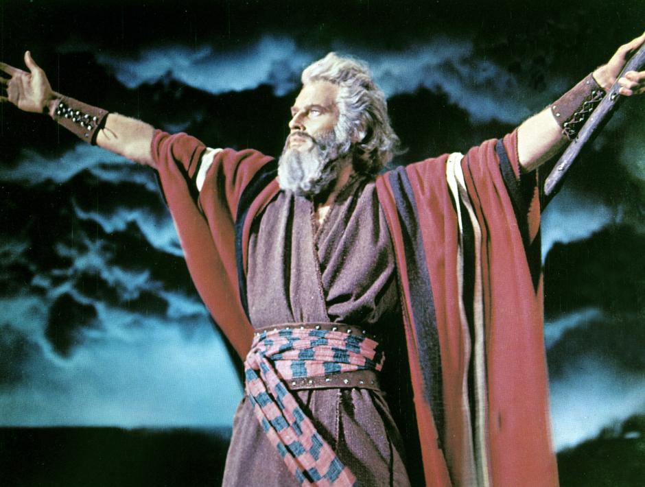 Charlton Heston encarnó a Moisés en Los Diez Mandamientos