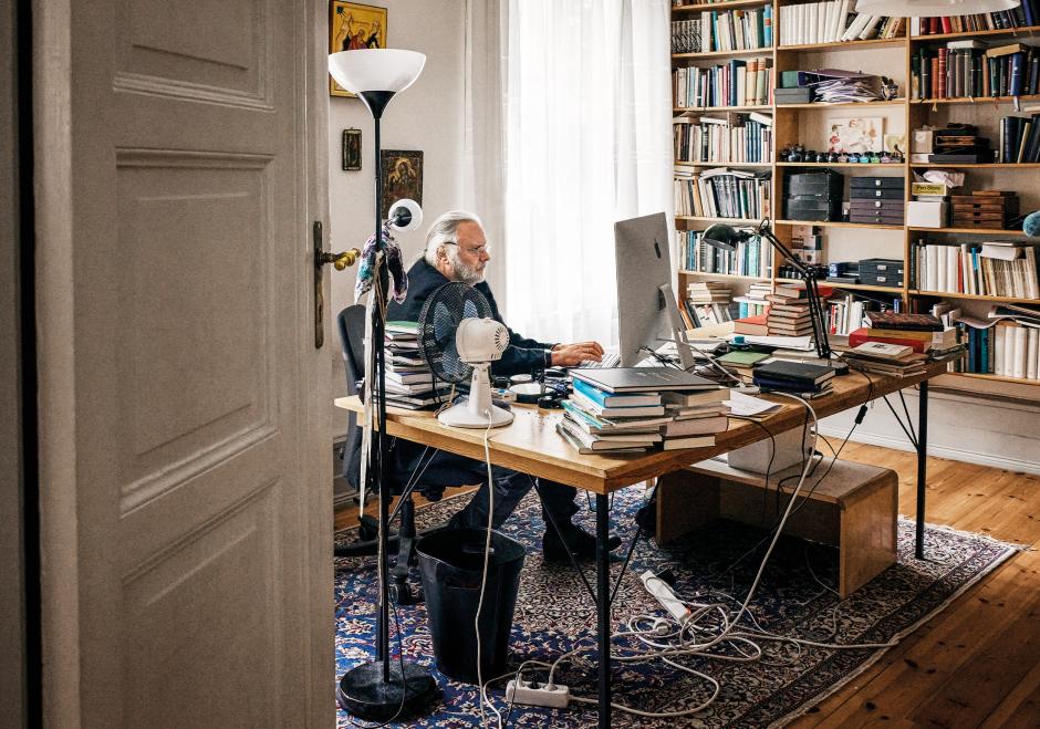 Jon Fosse, en su despacho de Austria, donde también tiene residencia
