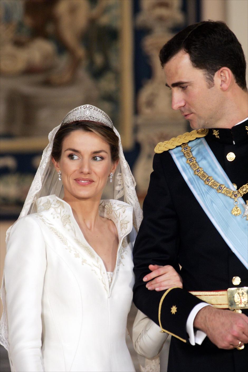 Doña Letizia, con la tiara prusiana, el día de su boda