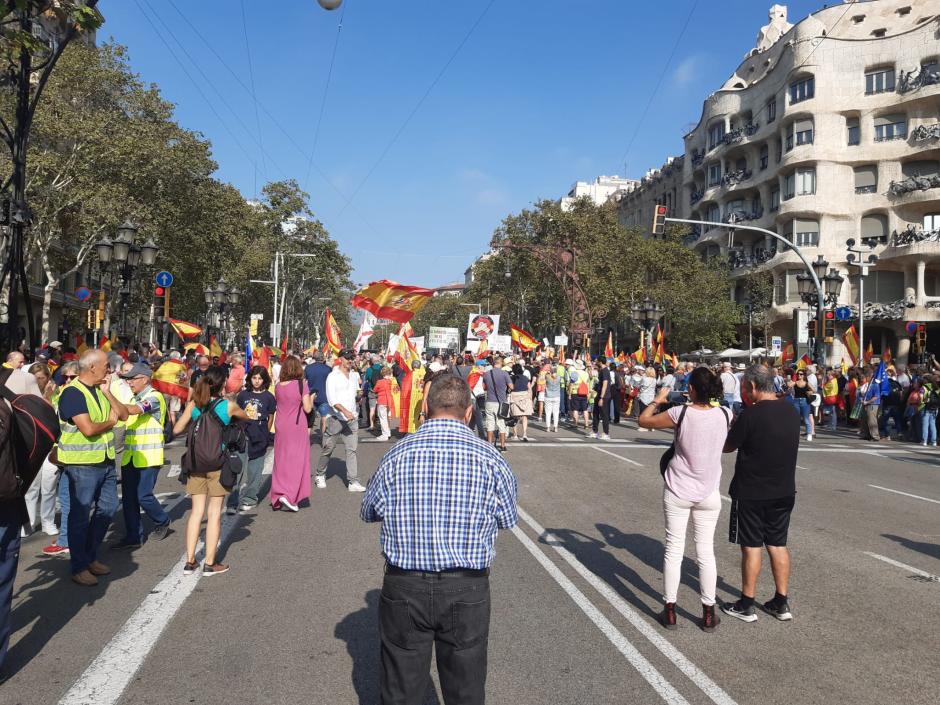 El Paseo de Gracia se va llenando de personas