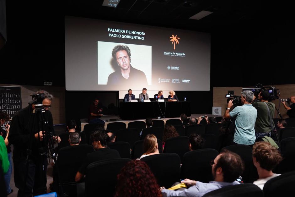 Ambiente durante la masterclass de Sorrentino en Valencia