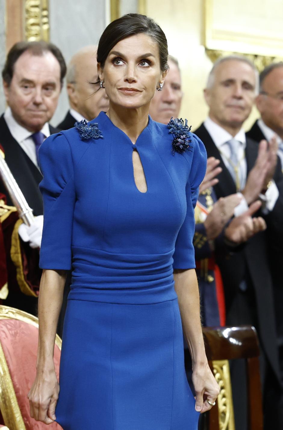 La Reina Letizia recicla un vestido de la colección de 2013 de Carolina Herrera que ya lució en su viaje de estado a Alemania