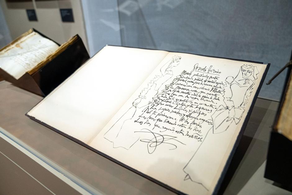 Fotografía que muestra una página del manuscrito de la obra 'Sonetos' de Luis Góngora