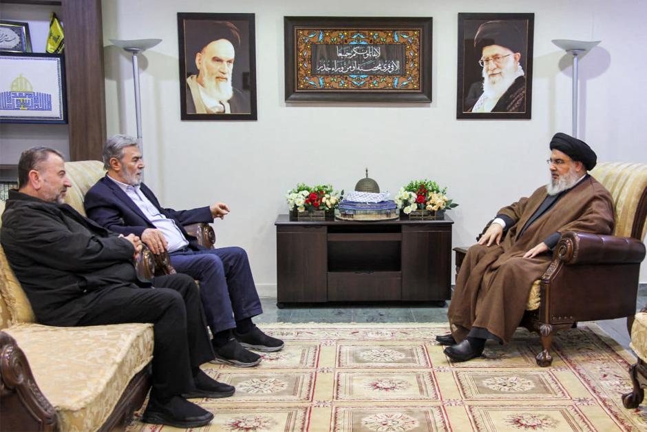 El líder de Hezbolá, Hasan Nasralah, juntos al líder de Hamás y la Yihad Islámica