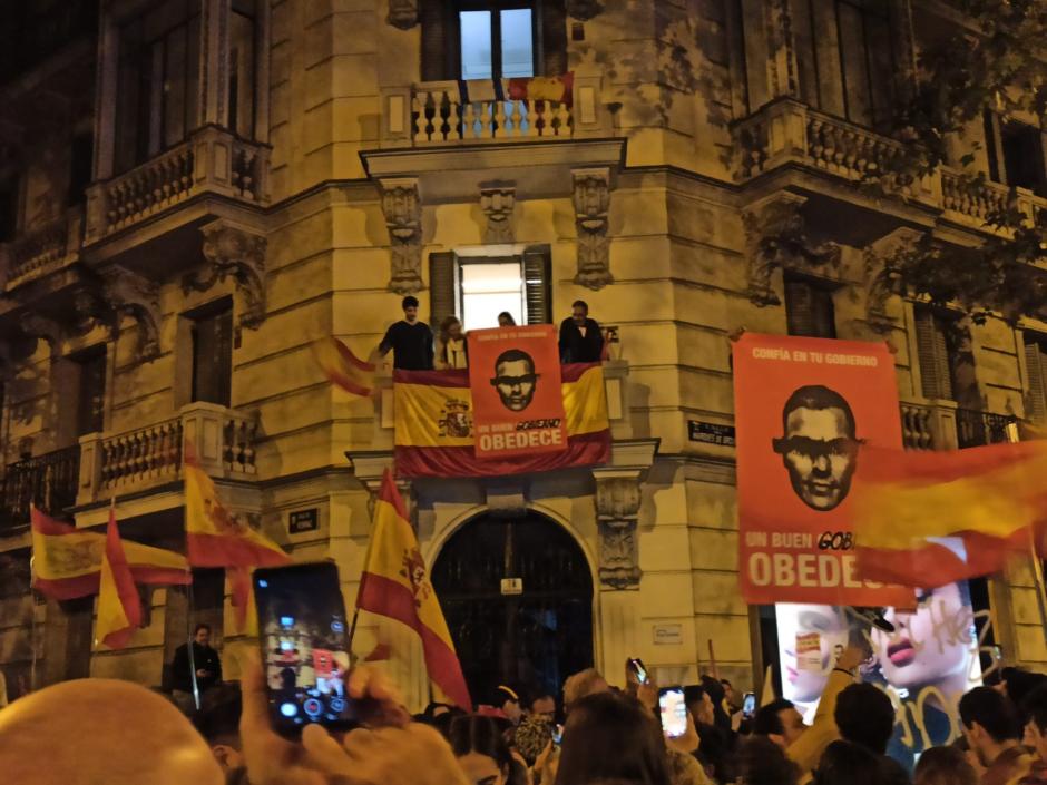 Un momento de la protesta de este jueves en la calle Ferraz de Madrid