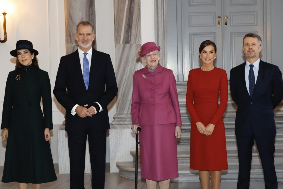 La Reina Margarita, con los Reyes de España y los Príncipes de Dinamarca