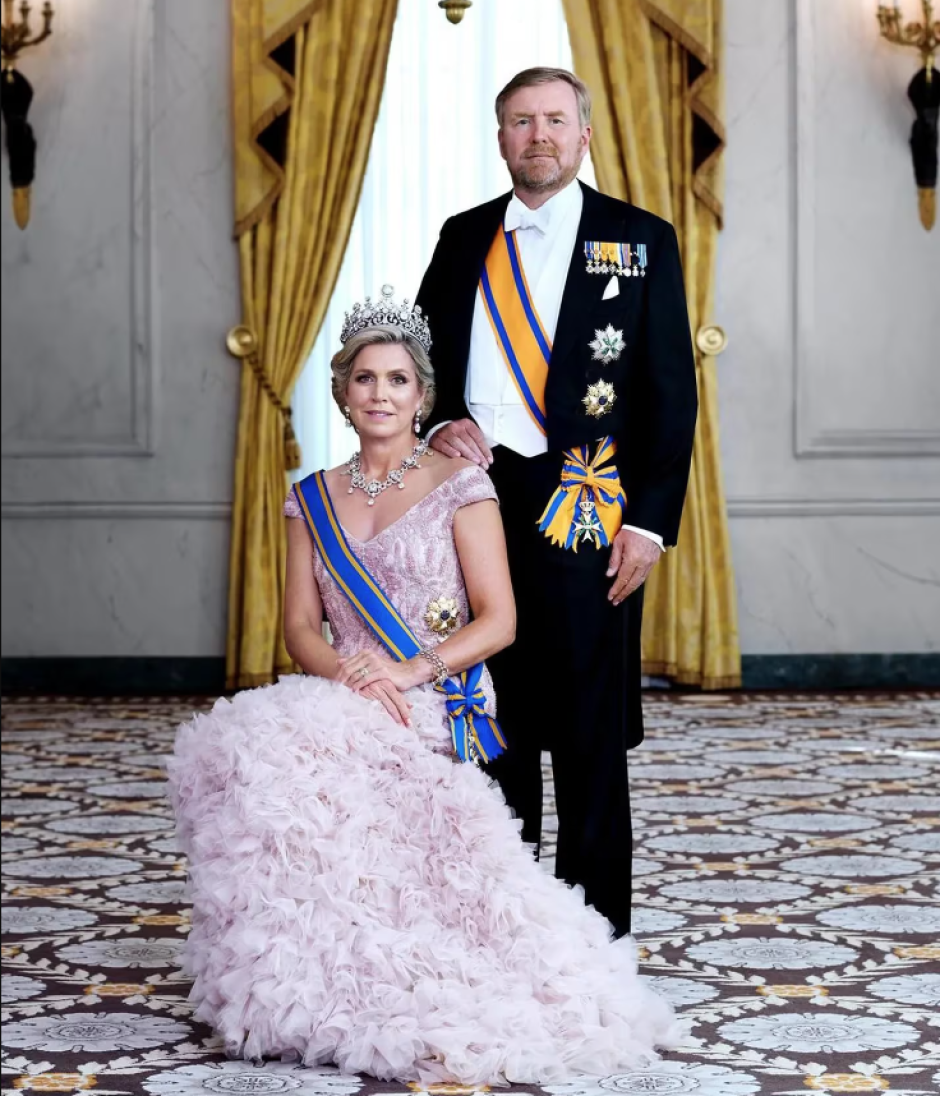 Los Reyes de Holanda en la foto oficial