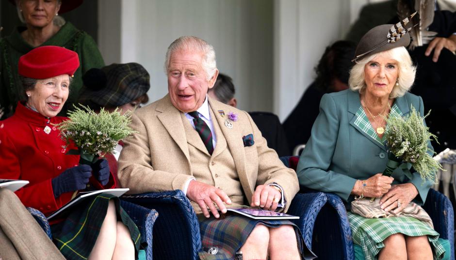 Ana de Inglaterra, junto al Rey Carlos III de Inglaterra y la Reina Camila, en Escocia el pasado mes de septiembre
