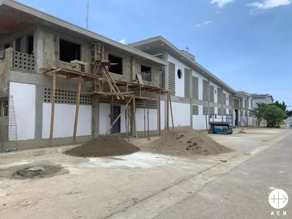 Obras de construcción del nuevo templo en Ciudad Chávez, municipio de Vargas, Venezuela