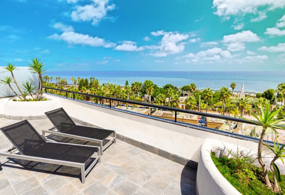 Una terraza del hotel Playa de Marina d'Or