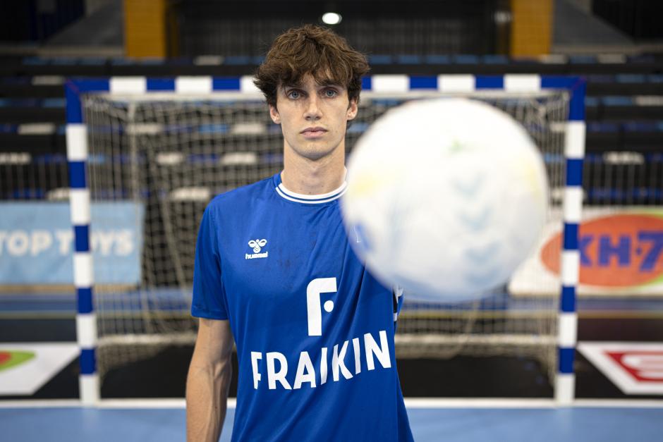 Pablo Urdangarin es jugador del equipo de balonmano Fraikin Granollers