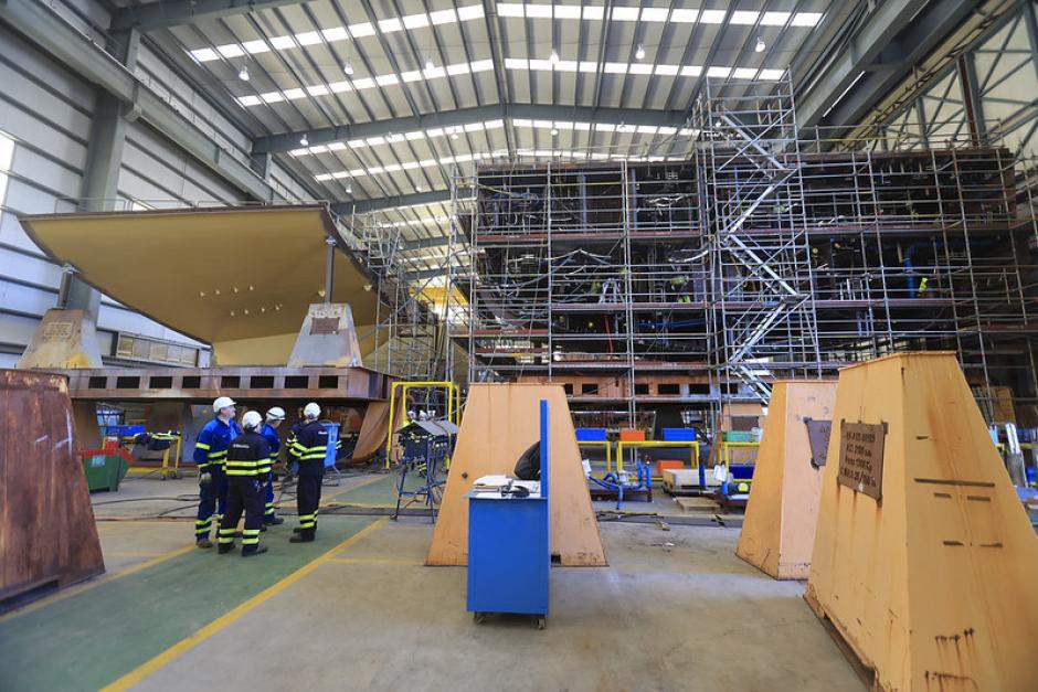 Trabajos de construcción de la fragata F-111 que desarrolla Navantia en el Astillero de Ferrol