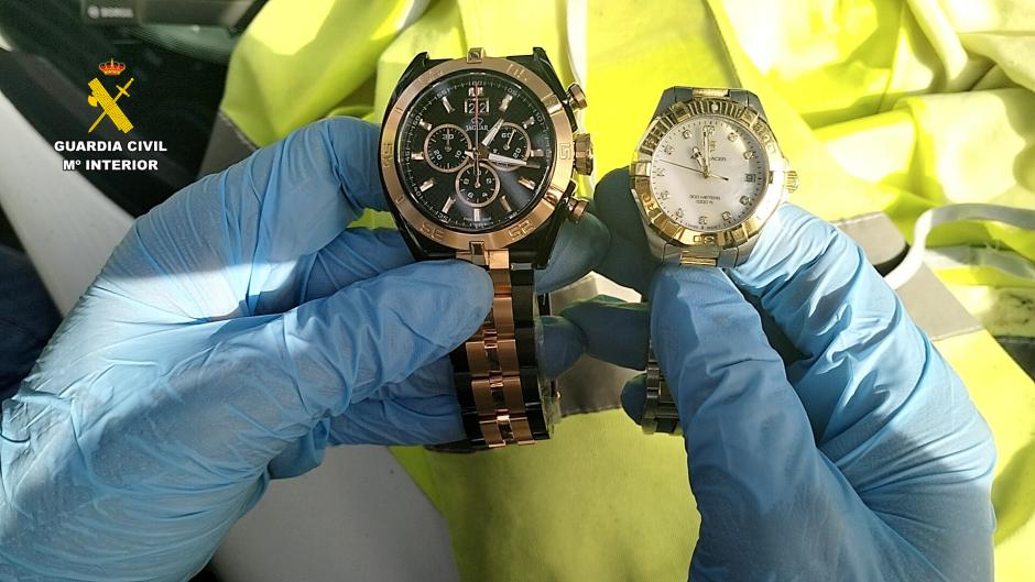 Uno de los relojes de alta gama recuperado por la Guardia Civil
