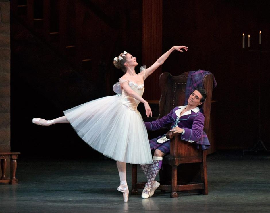 Otro momento de 'La Sylphide', que Joaquín de Lux dirige y protagoniza