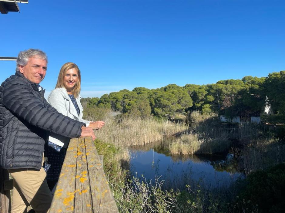 La consejera de Medio Ambiente de la Comunidad Valenciana, Salomé Pradas, la semana pasada en la Albufera