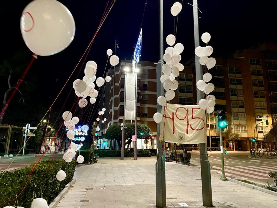Llenan de globos el centro de Guadalajara para denunciar “que se aborta un colegio por año”