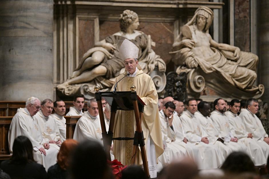 Georg Gansweing durante la  Misa en recuerdo de Benedicto XVI este domingo en el Vaticano