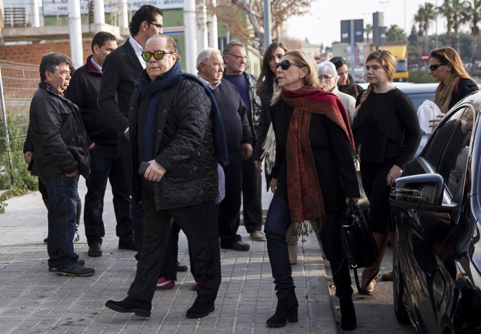 El humorista Arevalo durante el entierro de Elena Pastor
Godella, Valencia, 12 de diciembre de 2015.