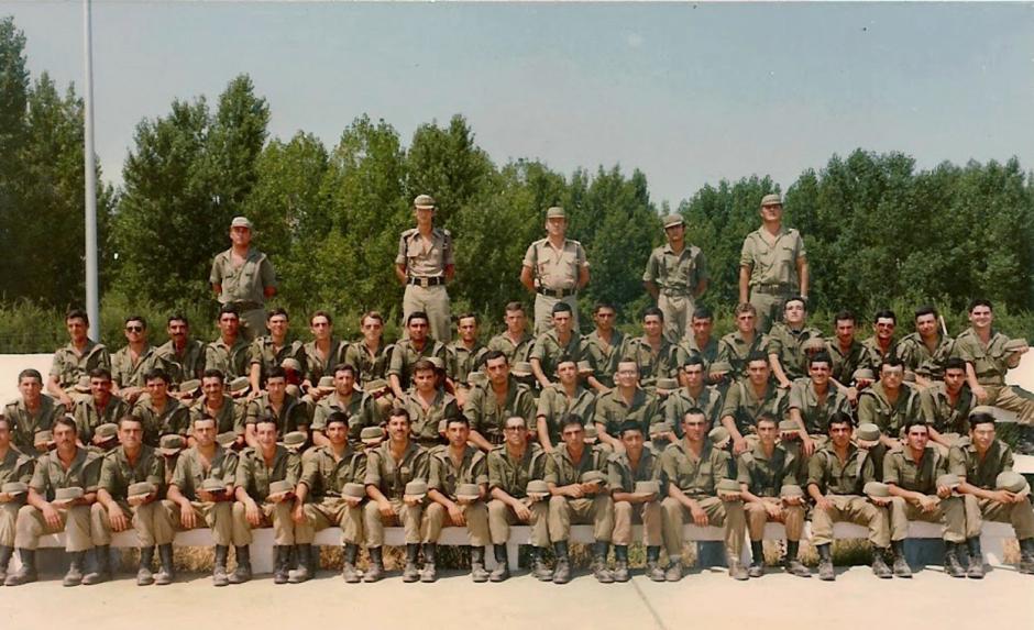 Reclutas que juraron bandera en Cáceres el 12-IX-1976. Tercer llamamiento, 2º Batallón, 8ª compañía.