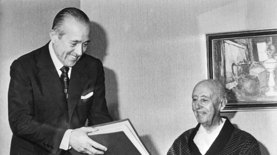 Carlos Arias Navarro junto a Francisco Franco