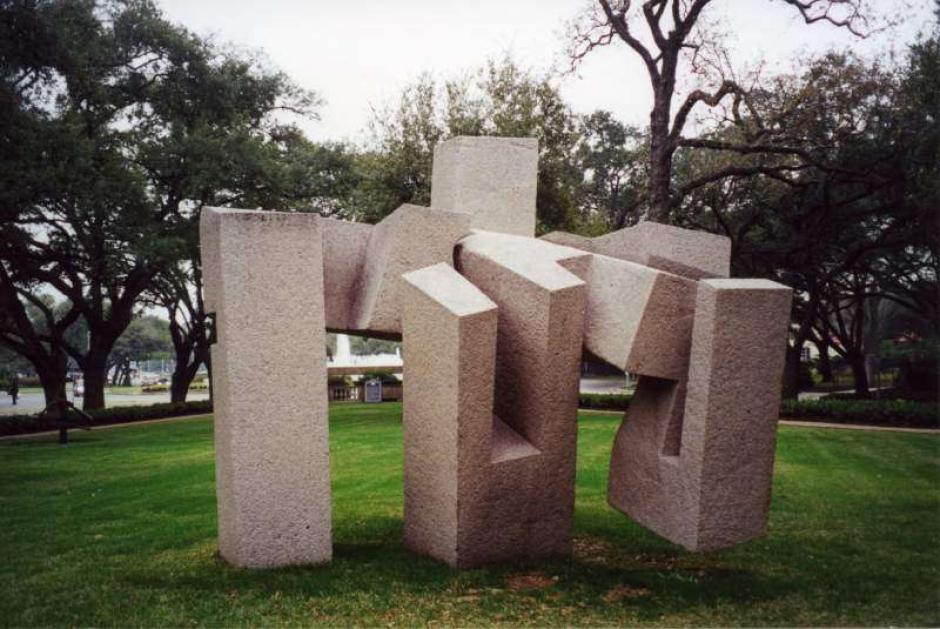 'Abesti Gogorra V', escultura de Eduardo Chillida