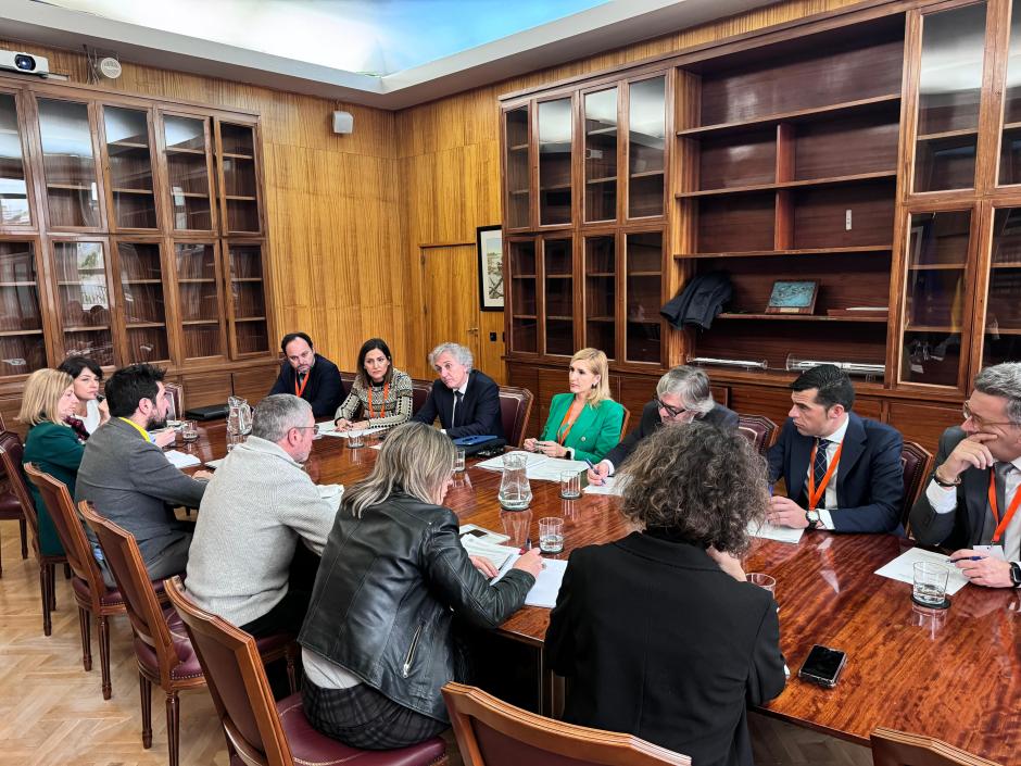 Imagen de la reunión entre el Gobierno central y la Generalitat Valenciana para tratar el asunto de la Albufera