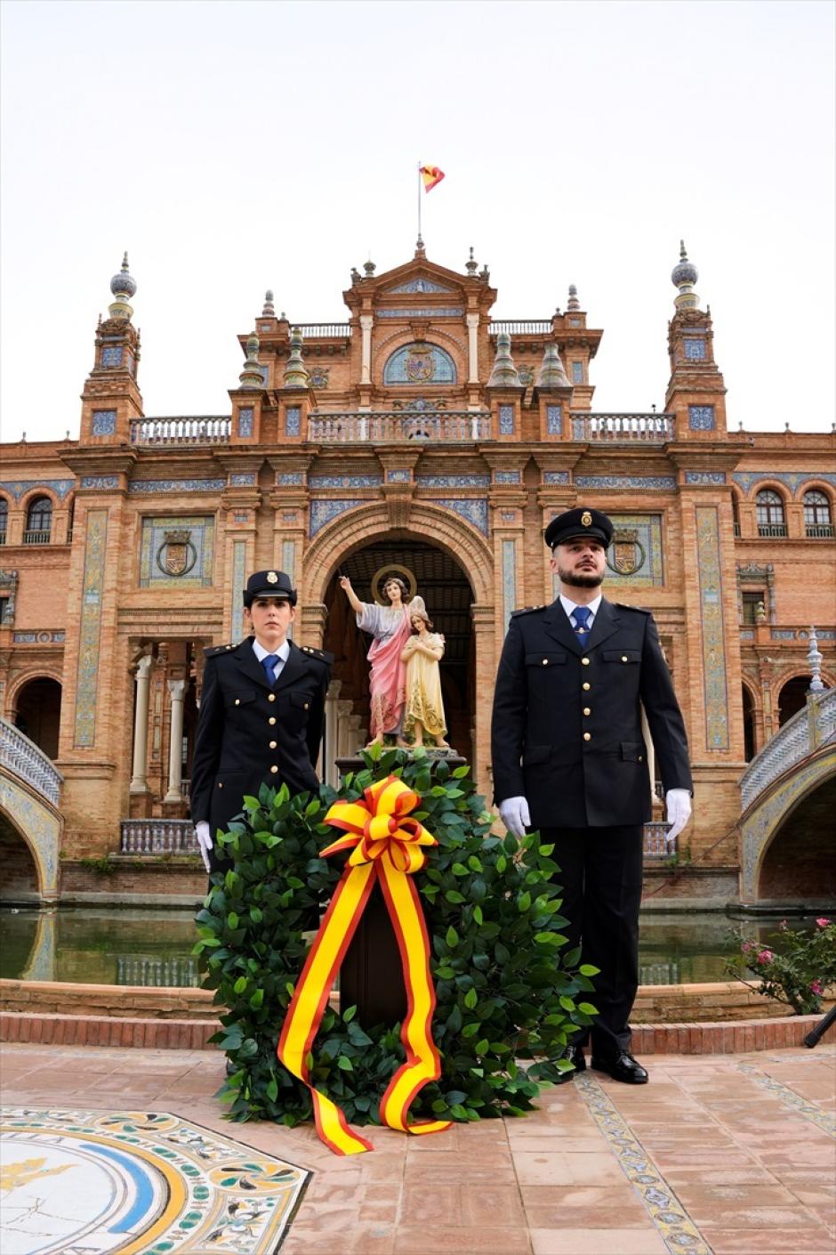 Detalle del acto conmemorativo del 200 Aniversario de la creación de la Policía General del Reino, antecedente histórico de la Policía Nacional, a 13 de enero de 2024 en Sevilla (Andalucía, España). El presidente del Parlamento de Andalucía, Jesús Aguirre, el consejero de Presidencia, Interior, Diálogo Social y Simplificación Administrativa de la Junta de Andalucía, Antonio Sanz, el presidente de la Diputación de Sevilla, Javier Fernández, y el Delegado del Gobierno en Andalucía, Pedro Fernández, has asistido al acto conmemorativo del 200 Aniversario de la creación de la Policía General del Reino, antecedente histórico de la Policía Nacional.
Joaquin Corchero / Europa Press
13/1/2024