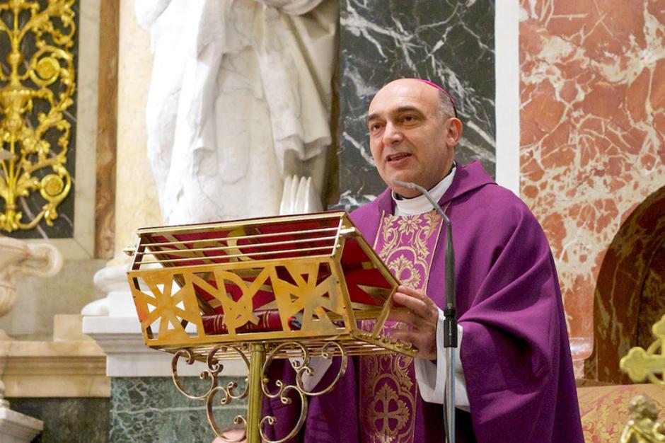 El arzobispo de Valencia, monseñor Benavent