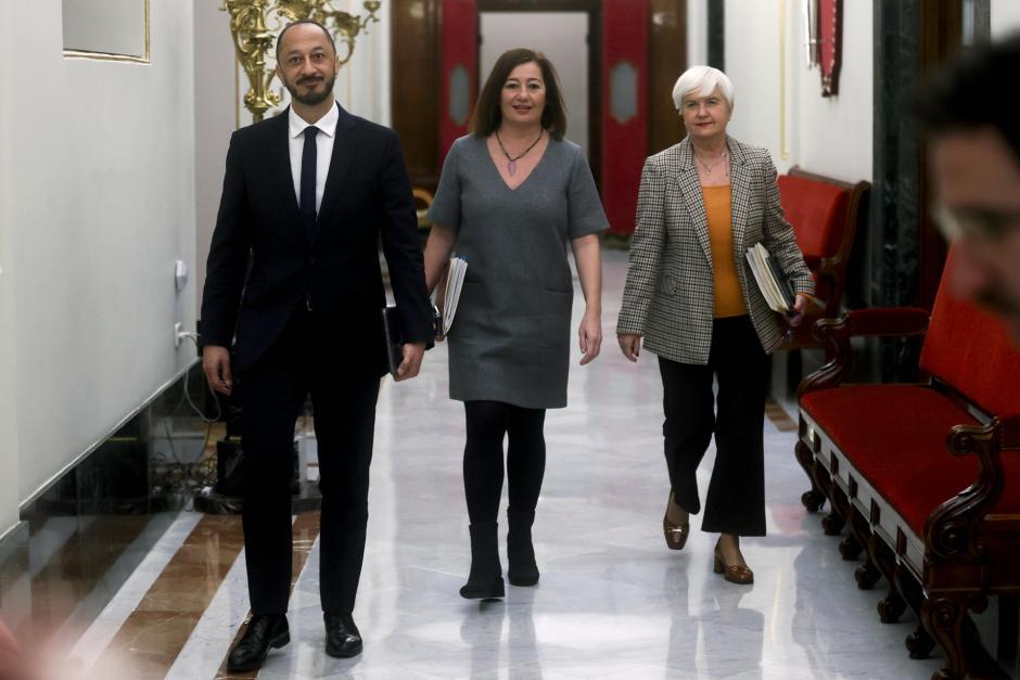 La presidenta del Congreso, Francina Armengol, a su llegada al Pleno de la Cámara Baja