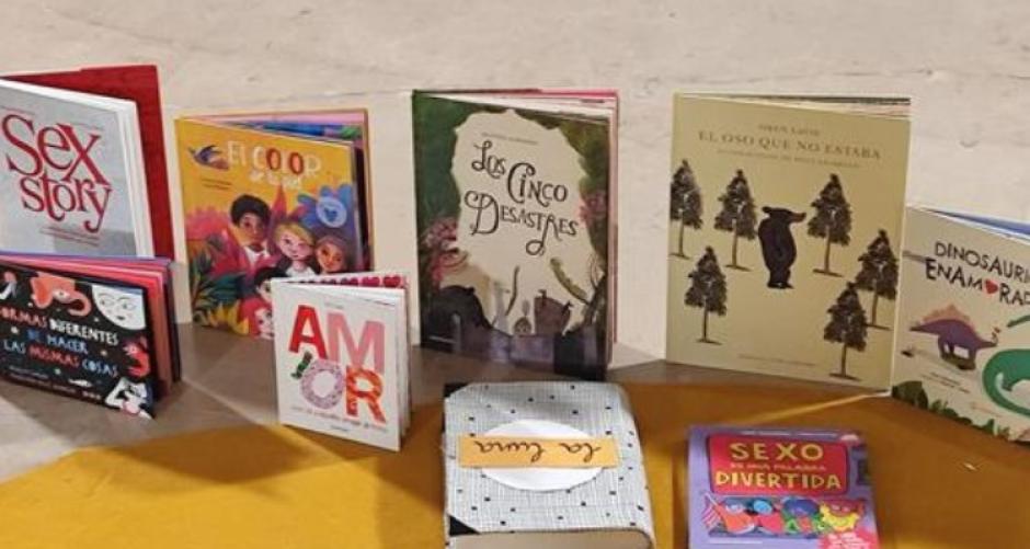 Varios libros de educación sexual y de género en la Comunidad Valenciana