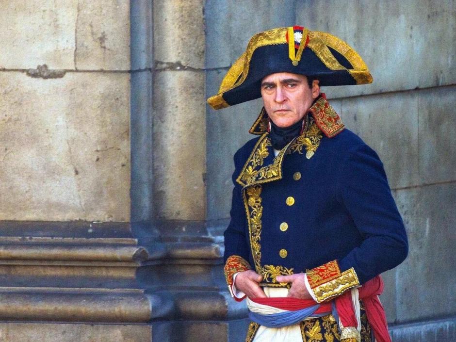 Joaquin Phoenix en la película Napoleón (2023)