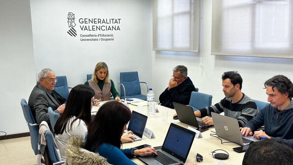Reunión de Educación en torno al concurso de traslados de profesores de Secundaria en la Comunidad Valenciana
