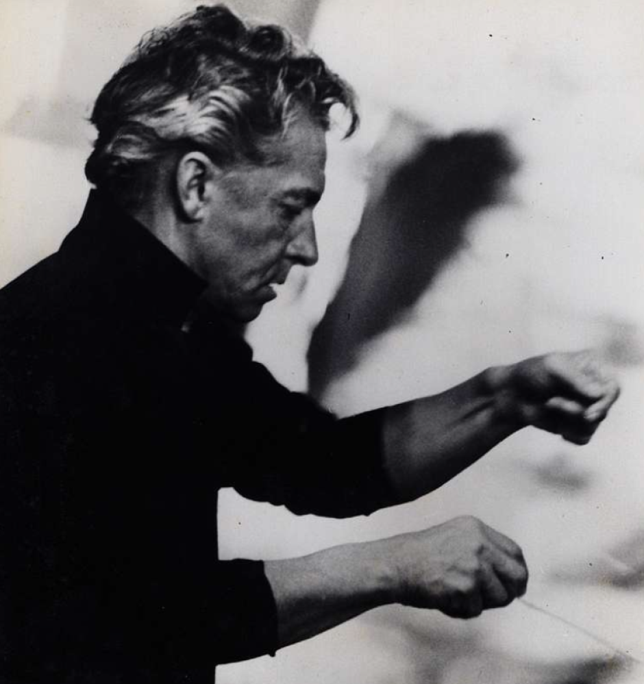 El director de orquesta Herbert von Karajan