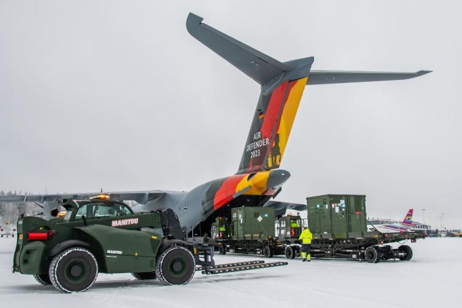 Un avión de transporte militar A400M Atlas de la Fuerza Aérea Alemana tiene su base actualmente en la Base Aérea de Rovaniemi