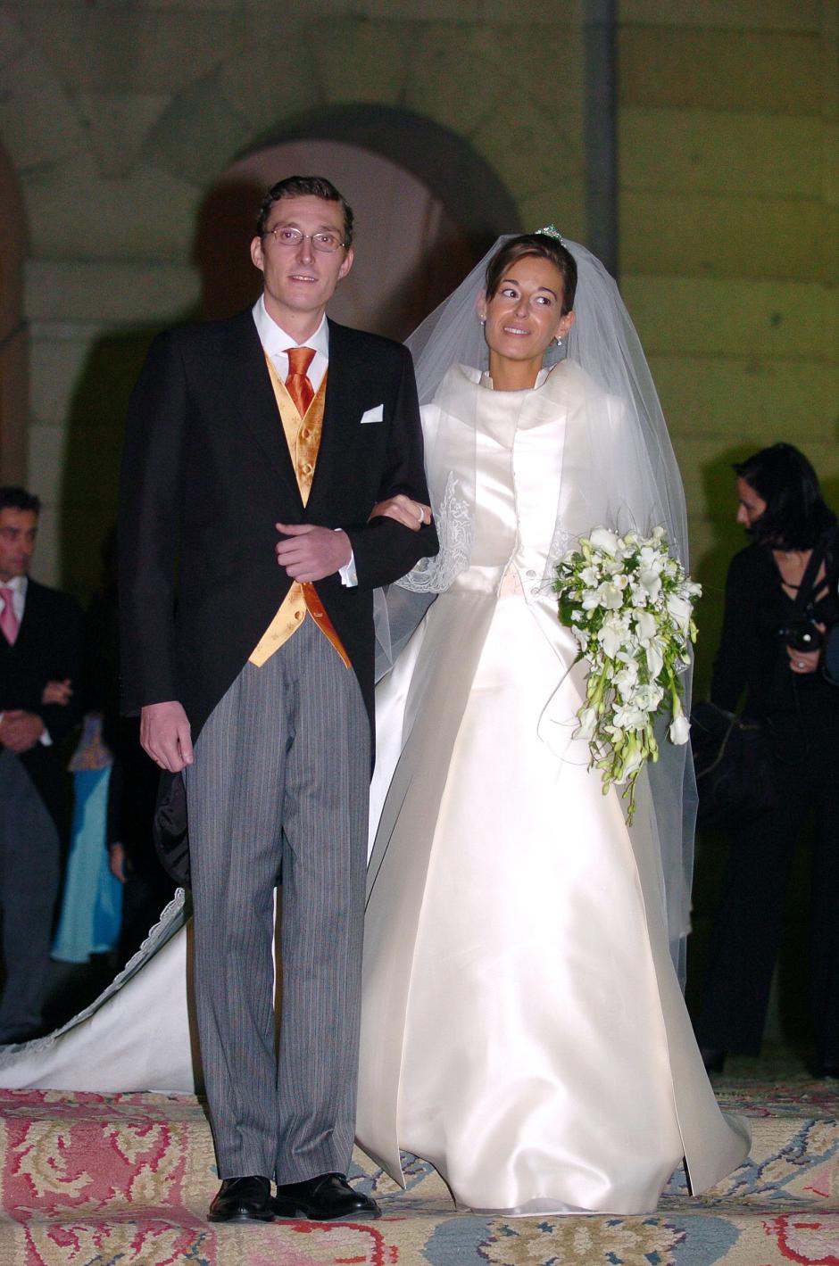 Fernando Gómez-Acebo junto a Mónica Martín Luque el día de su boda