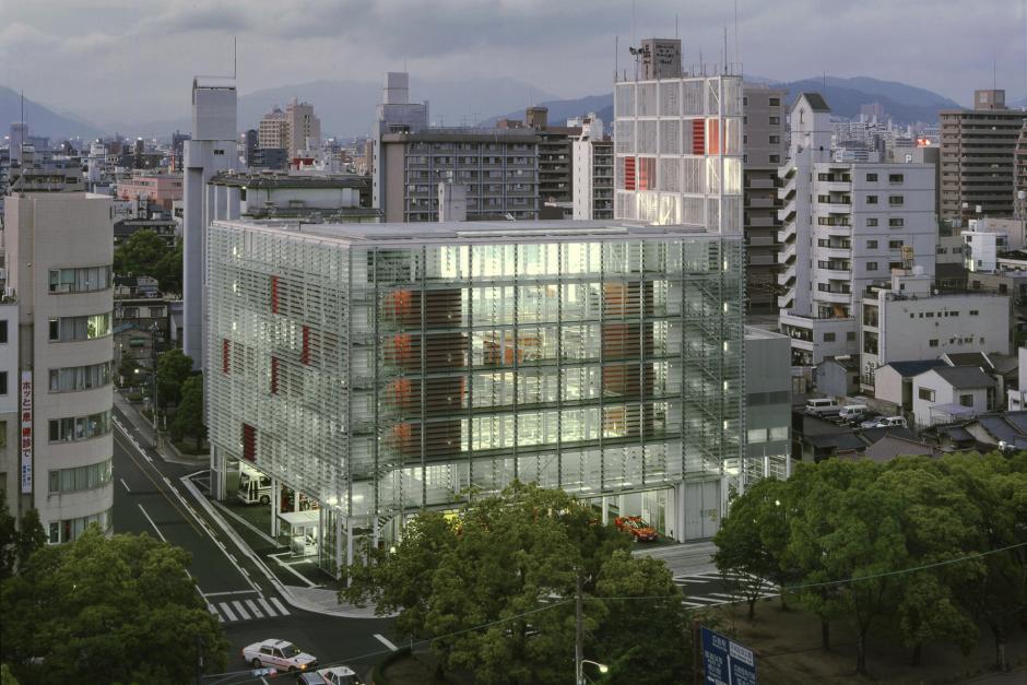 Imagen de la estación de bomberos Hiroshima del arquitecto japonés Riken Yamamoto