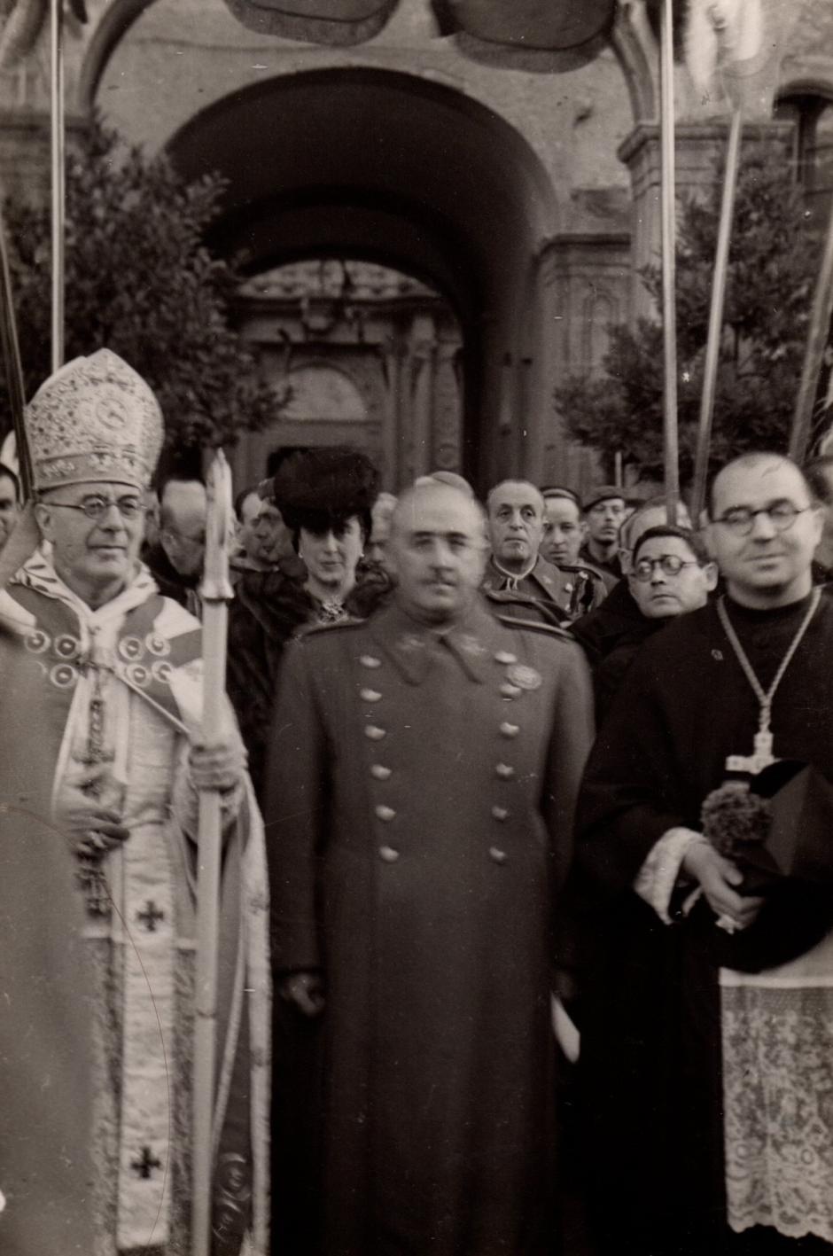 Primera visita del general Franco a la Abadía de Montserrat, a  25 de enero de 1942