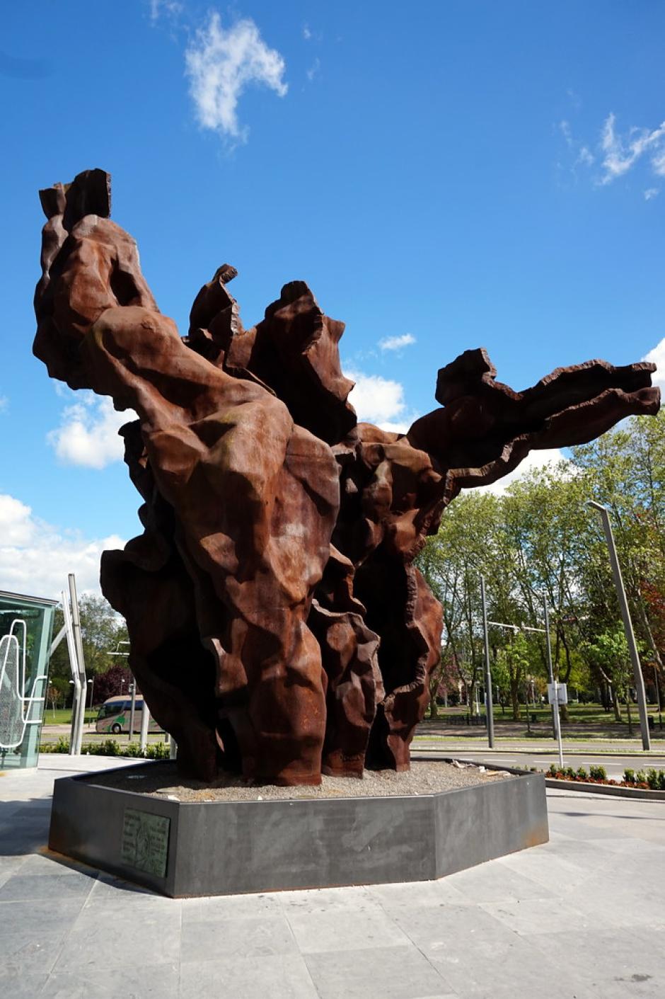 Dodecathlos Sculpture by Vicente Larrea at Euskalduna Convention Centre, Bilbao