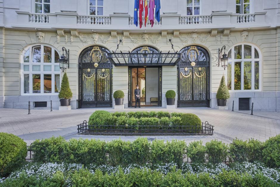 Acceso principal del hotel Ritz de Madrid, donde Daniel Bonoa organizó la polémica fiesta