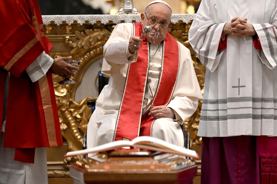 El Papa Francisco ha presidido la Misa de exequias del cardenal Cordes en el Vaticano