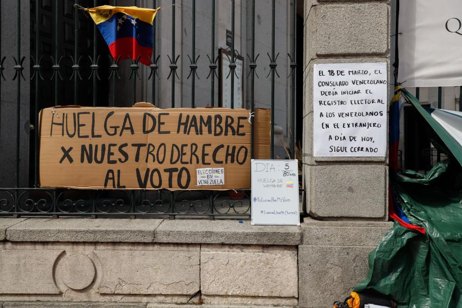 Cartel exigiendo el voto para los venezolanos en el extranjero