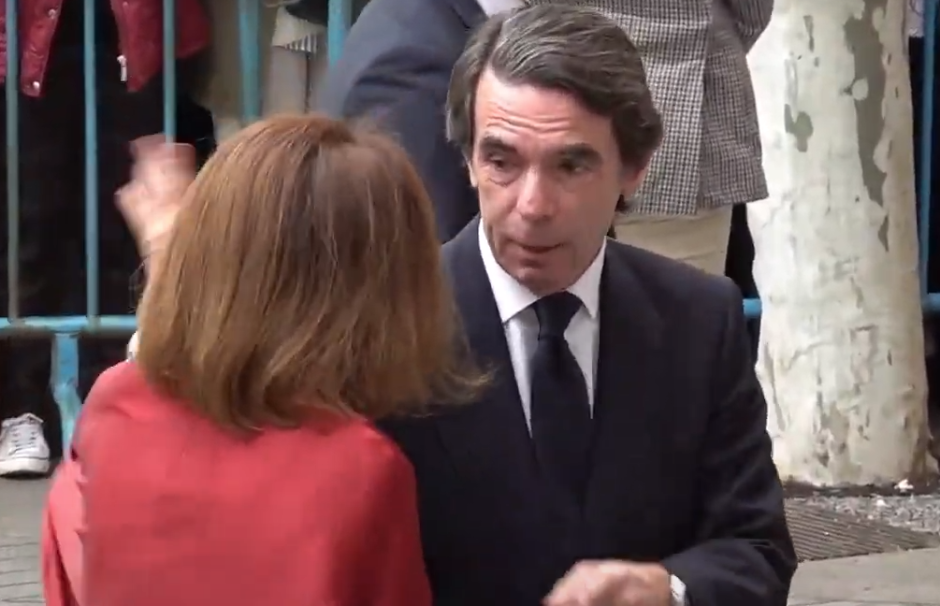 El expresidente del Gobierno José María Aznar, a su llegada a la boda de Almeida