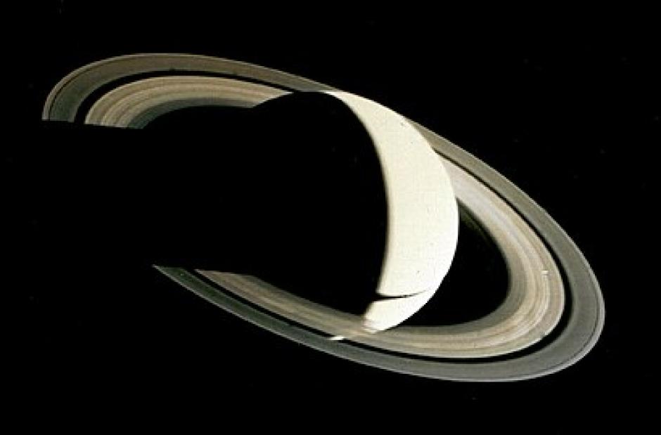 Imagen de Saturno tomada por la Voyager 1 en 1980 a cinco millones de kilómetros