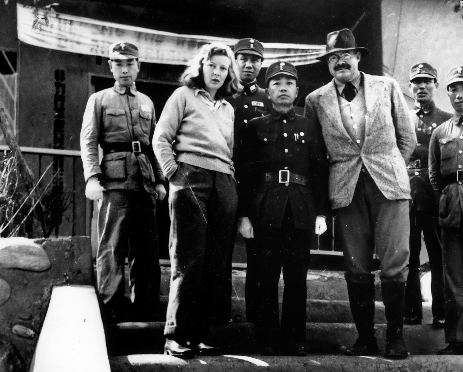 Gellhorn y Ernest Hemingway con el general chino Yu Hanmou en Chungking en 1941