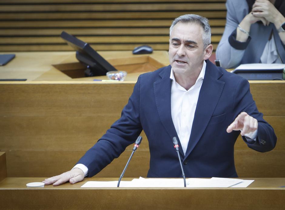 El portavoz del PP en las Cortes Valencianas, Miguel Barrachina, durante su intervención