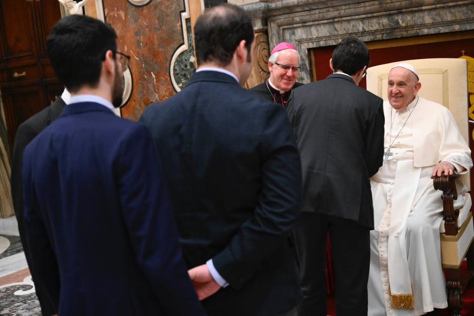 Al término de su intervención, el Santo Padre ha abierto un tiempo de diálogo con los futuros sacerdotes de la archidiócesis andaluz