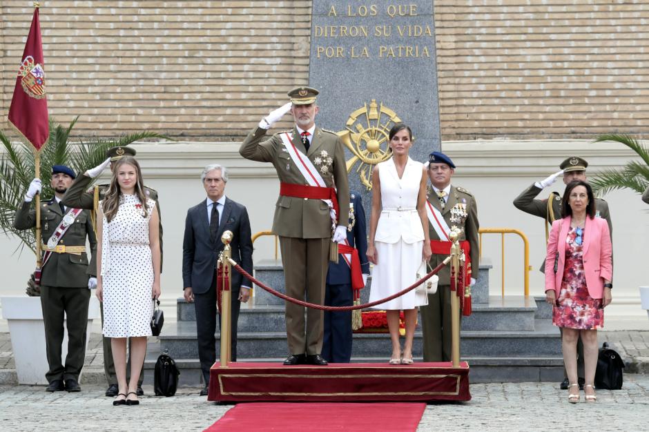 Los Reyes y la Princesa de Asturias, en julio de 2023, en la entrega de despachos celebrada en Zaragoza